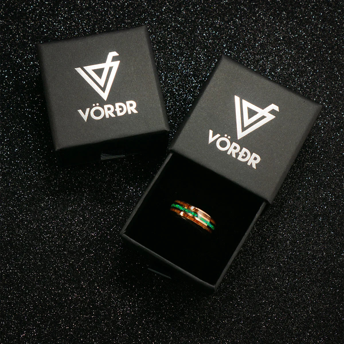 Anillo Austral Fjord Carburo de Tungsteno - vordr.cl - Para Hombres con Estilo.