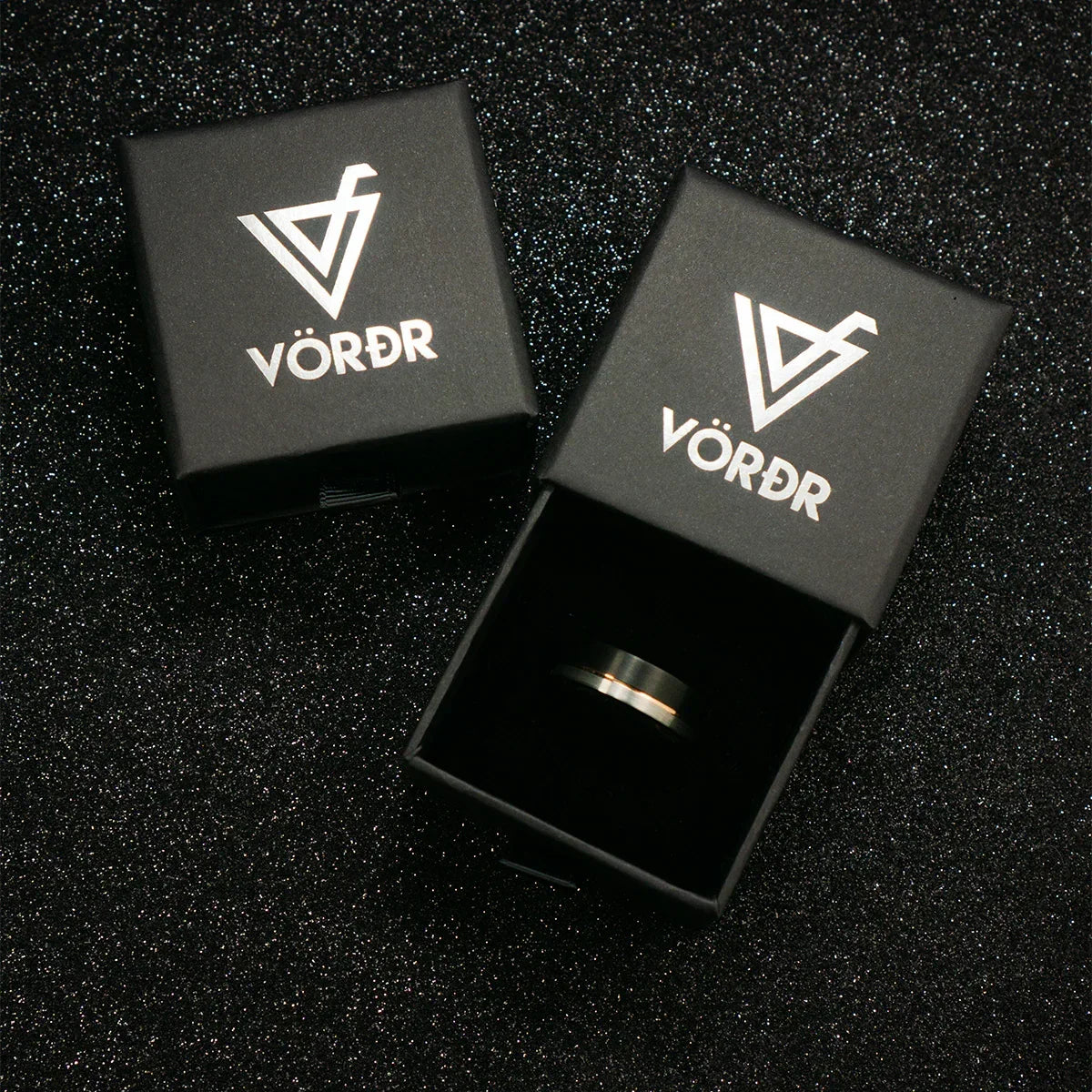 Anillo Parallax Band Carburo de Tungsteno - vordr.cl - Para Hombres con Estilo.